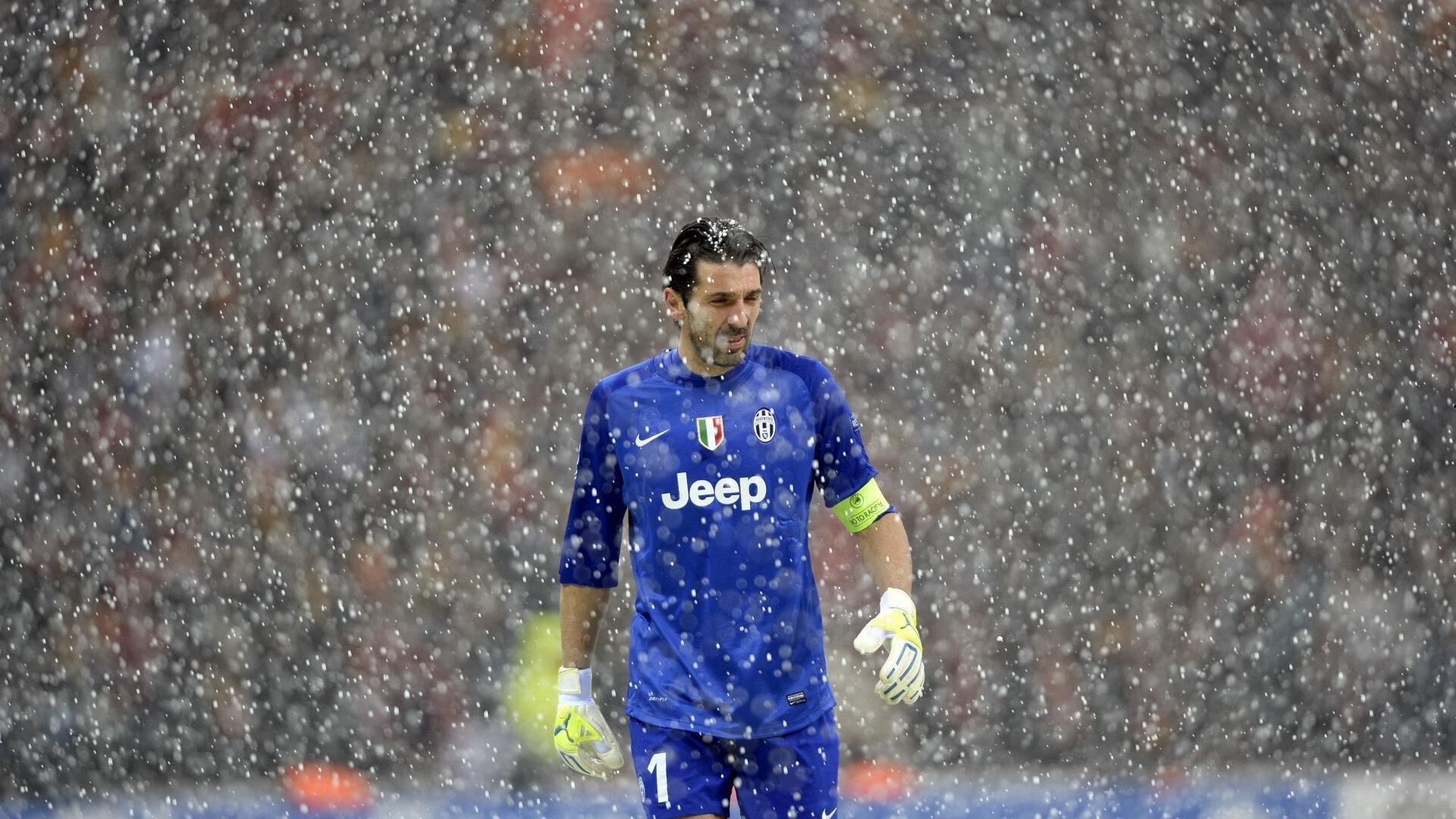 足总杯八强战，奥赖利替补献两助攻，曼城2-1逆转伯恩茅斯晋级四强